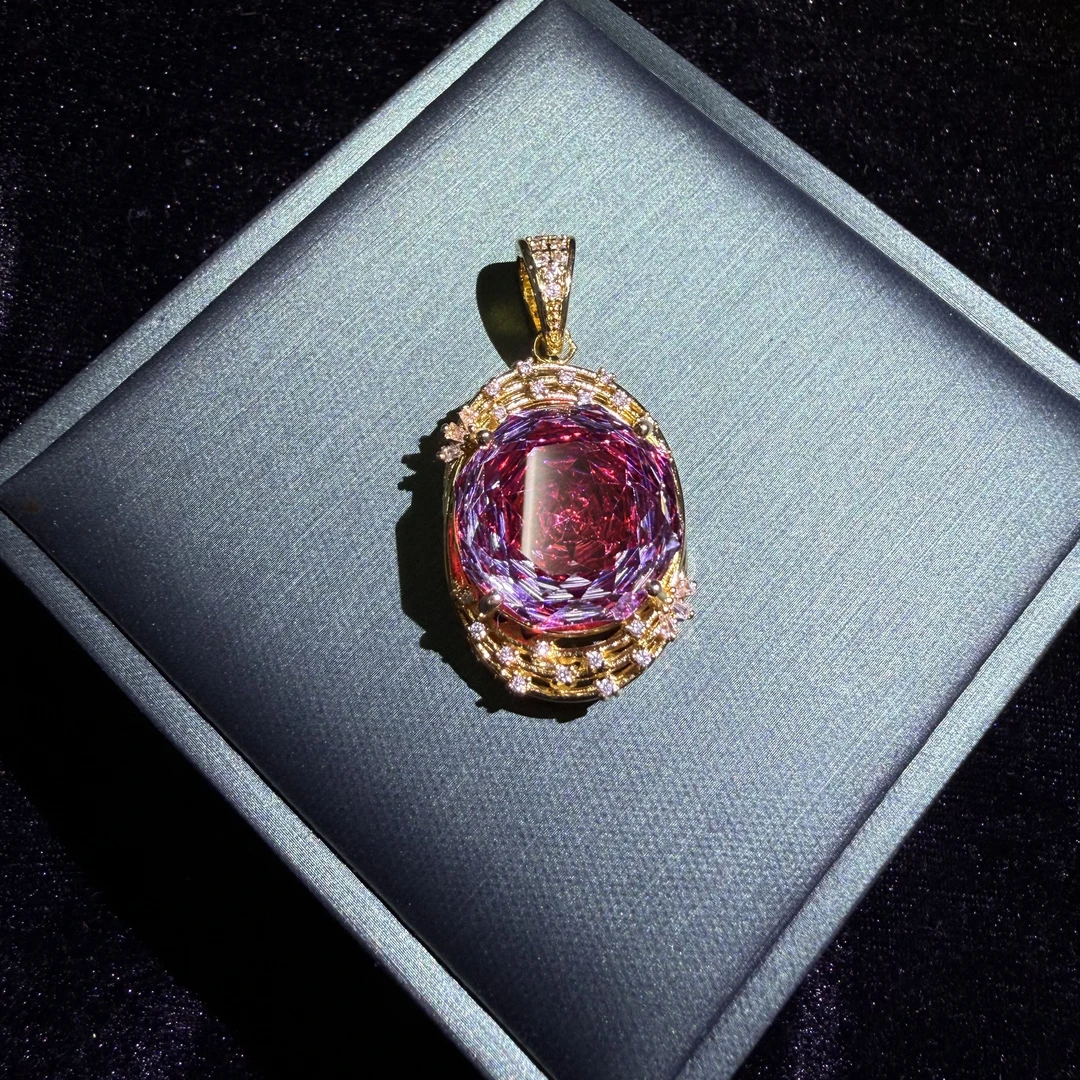 【高级定制】收藏级轻奢时尚设计吊坠30500950