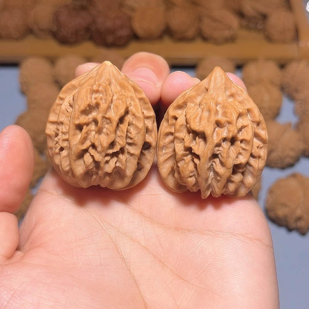 文玩核桃把件36瑕疵曹大龙