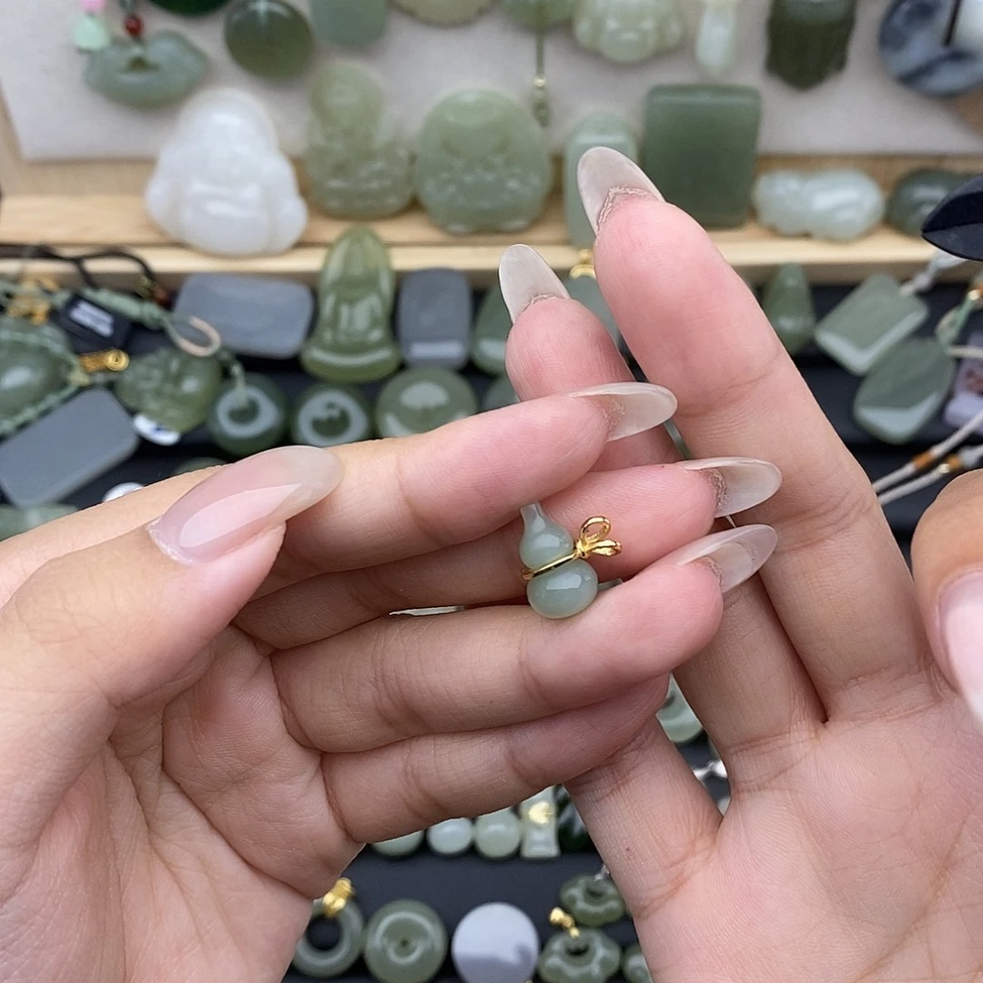 和田玉银S925镶嵌吊坠(赠链)