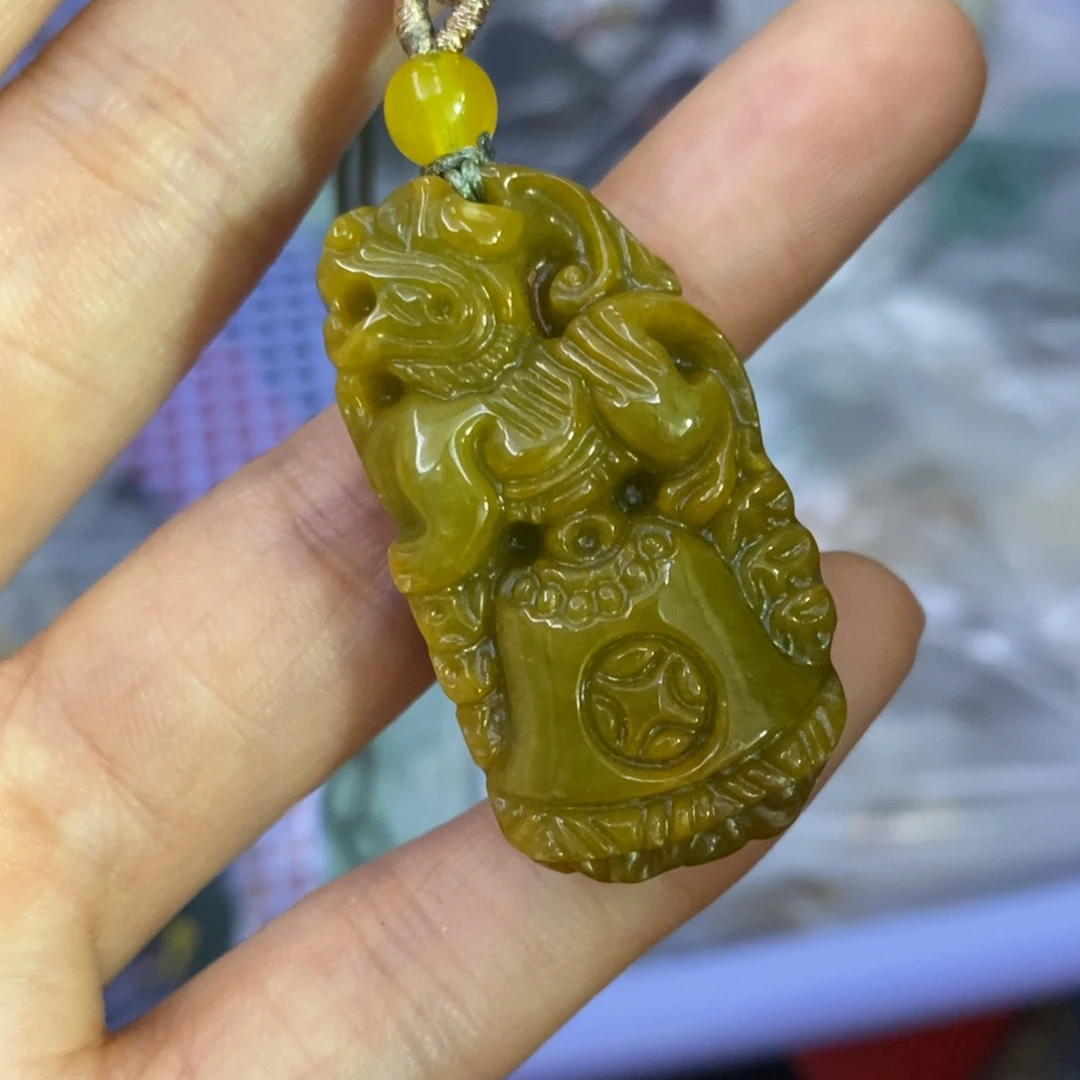 翡翠颈饰未镶嵌吊坠