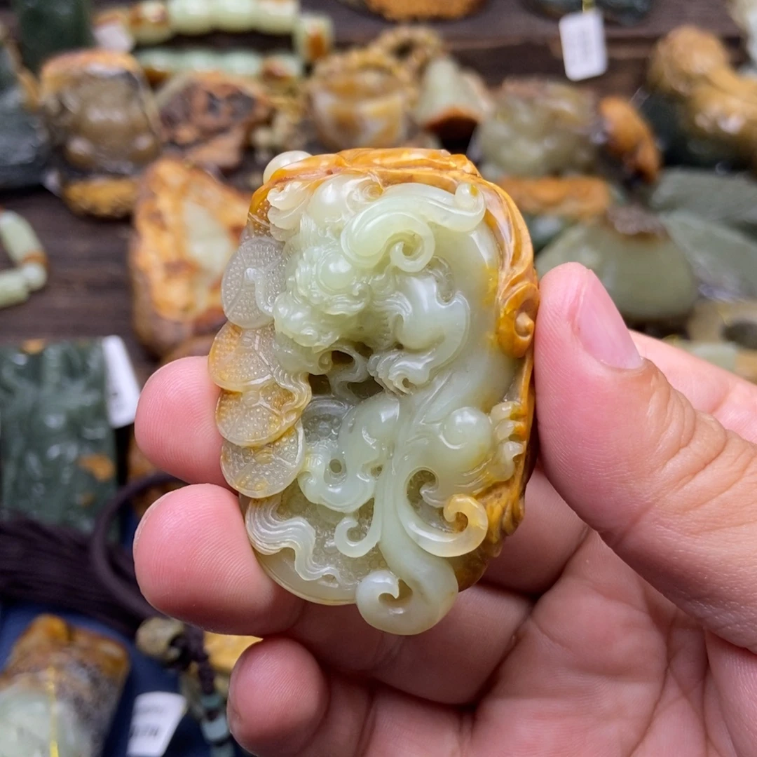 宁***远未镶嵌岫岩河磨玉（透闪石质玉）珠宝奇石