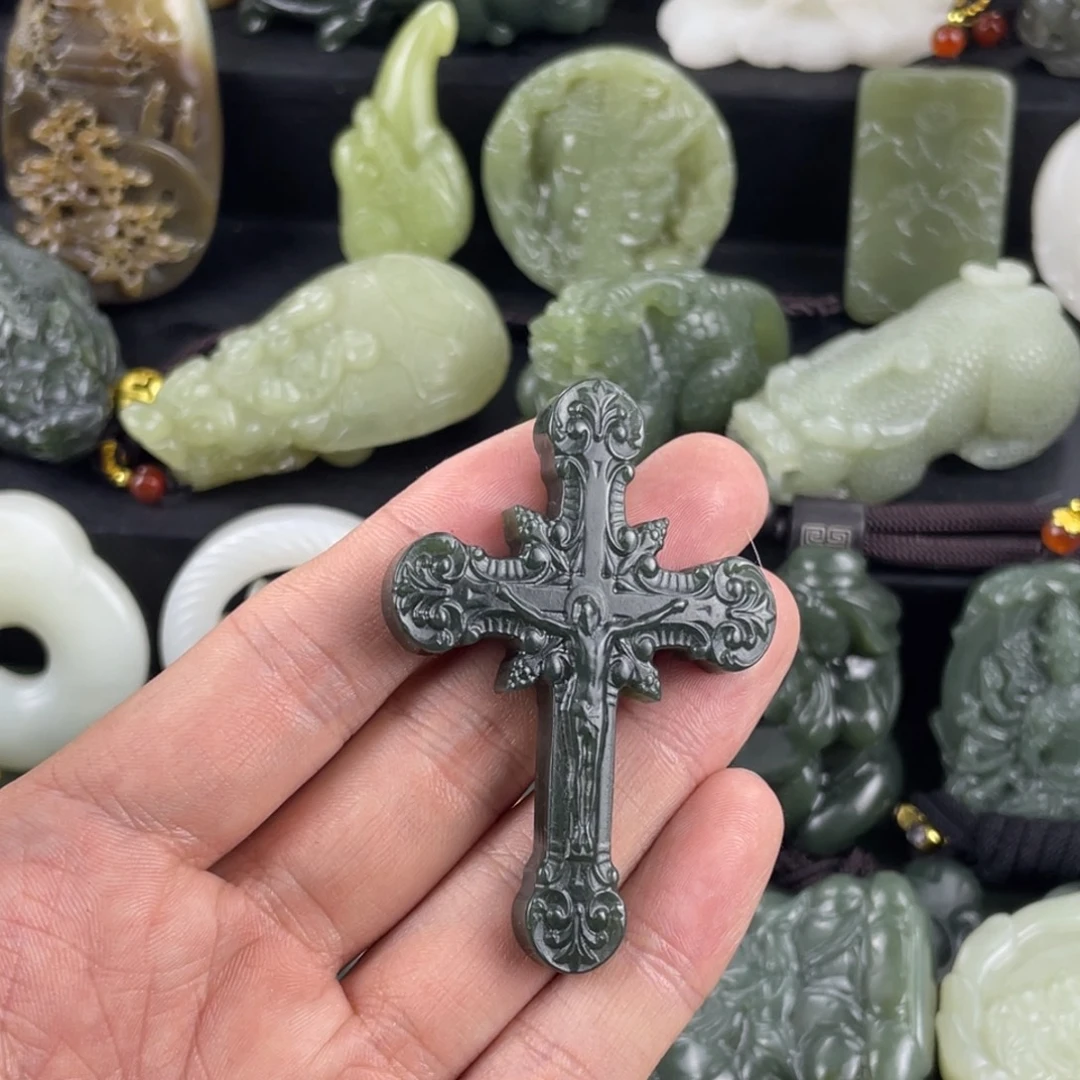 和田玉未镶嵌颈饰