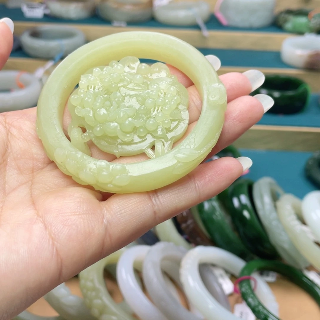 未镶嵌手镯和田玉圈口55