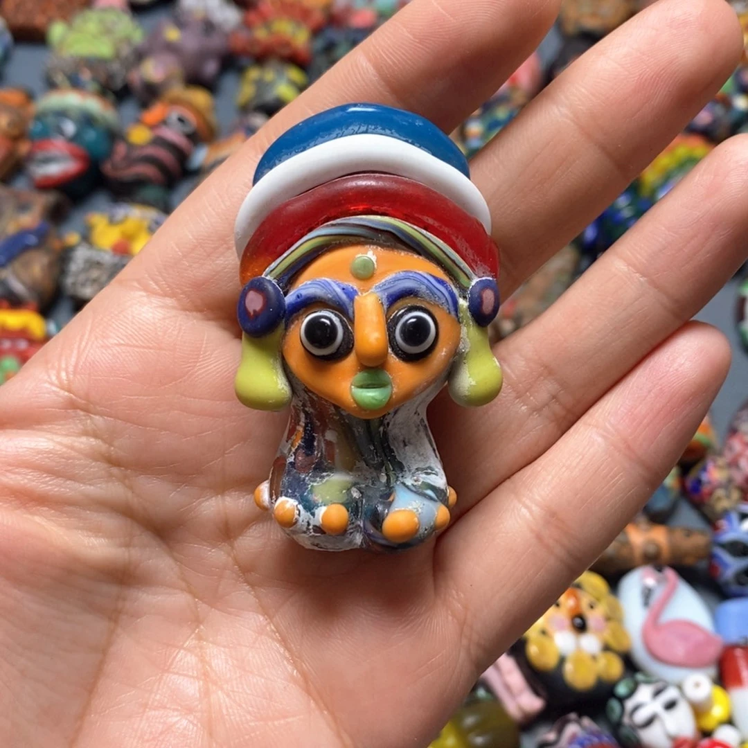 琉璃颈饰印度尼西亚头巾女孩