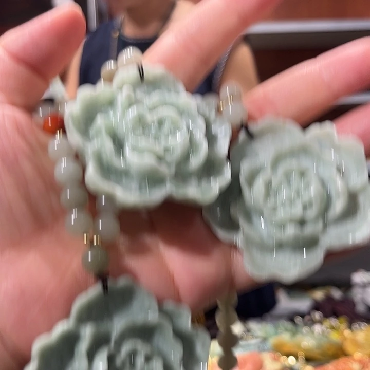 岫玉未镶嵌毛衣链