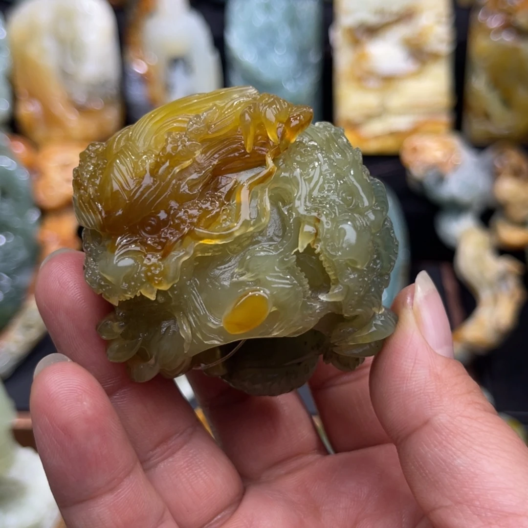 H***g蛇纹石玉未镶嵌颈饰