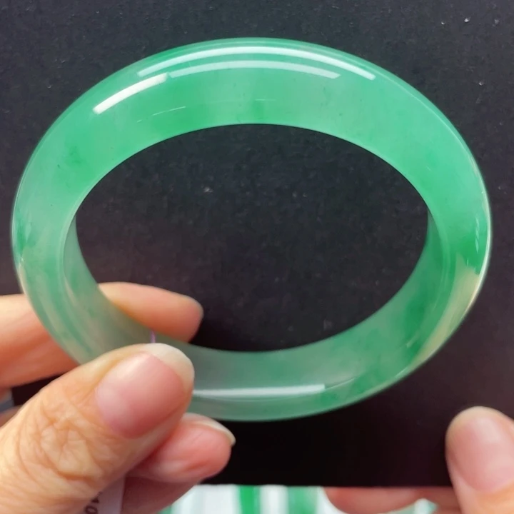 石英质玉手镯未镶嵌55-56