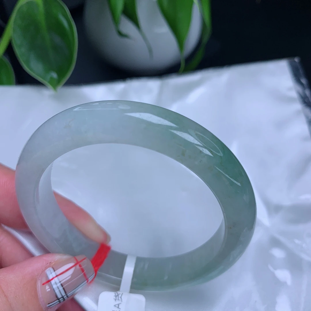 缅甸天然翡翠A货正圈53
