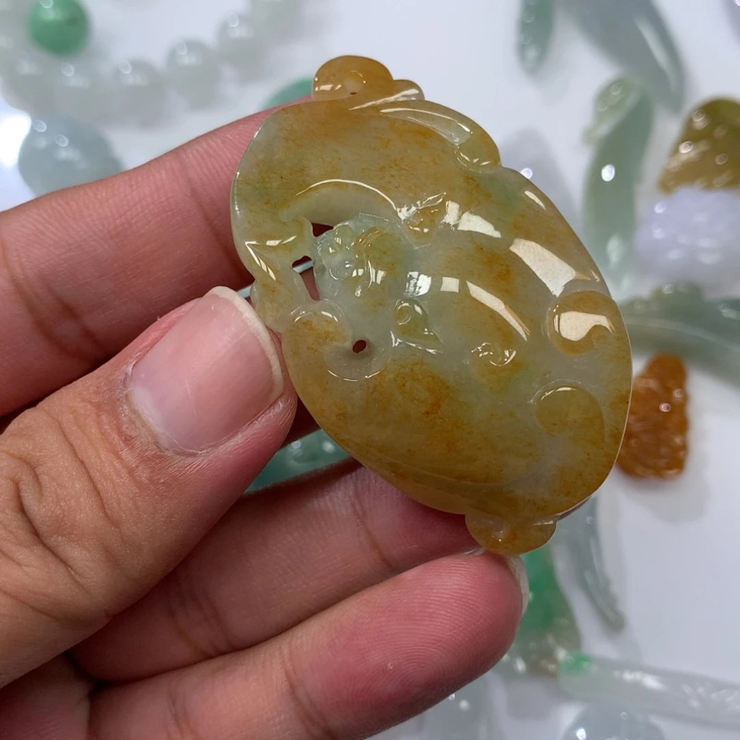 吊坠(不含链)未镶嵌翡翠