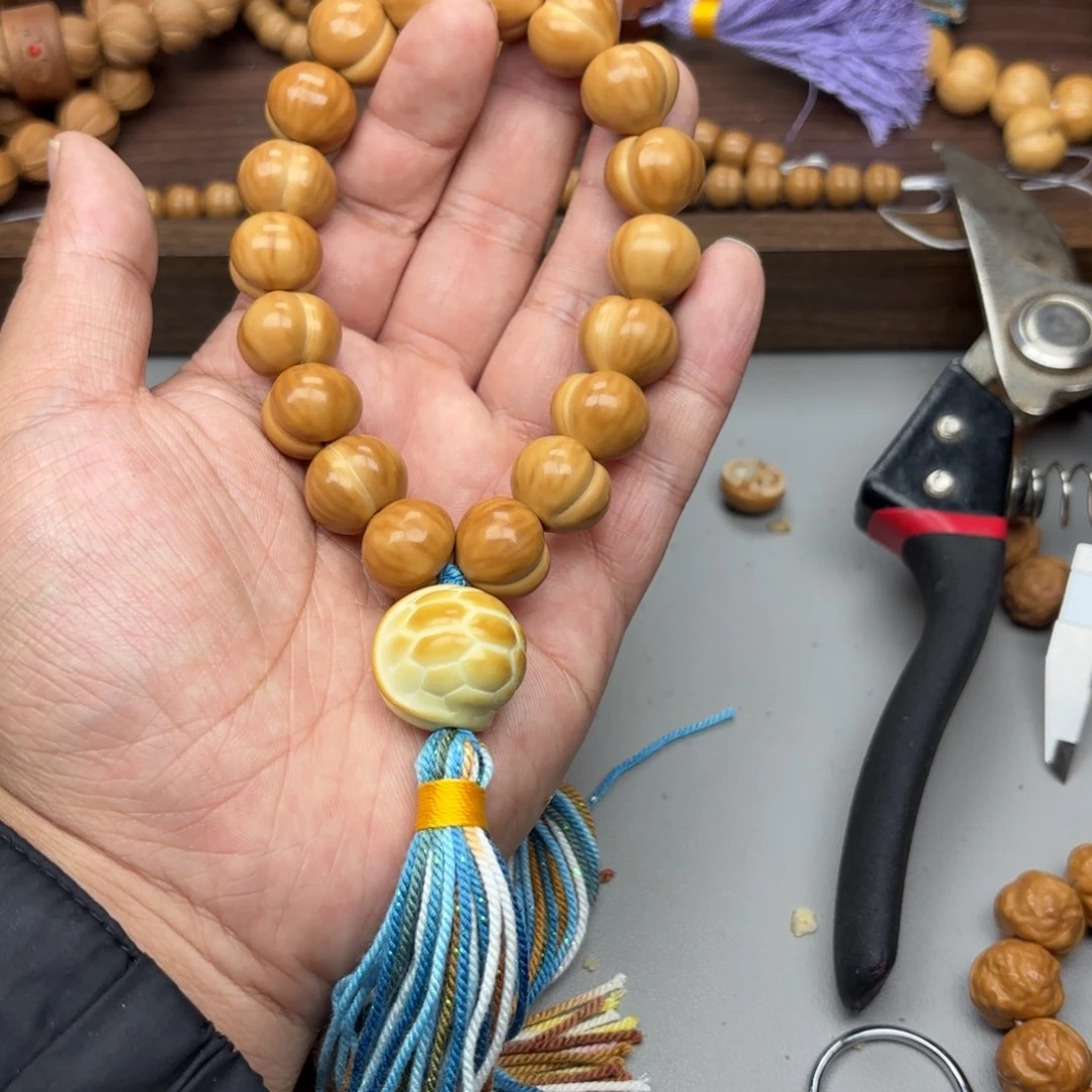 猴头核桃手串柯基屁桃16