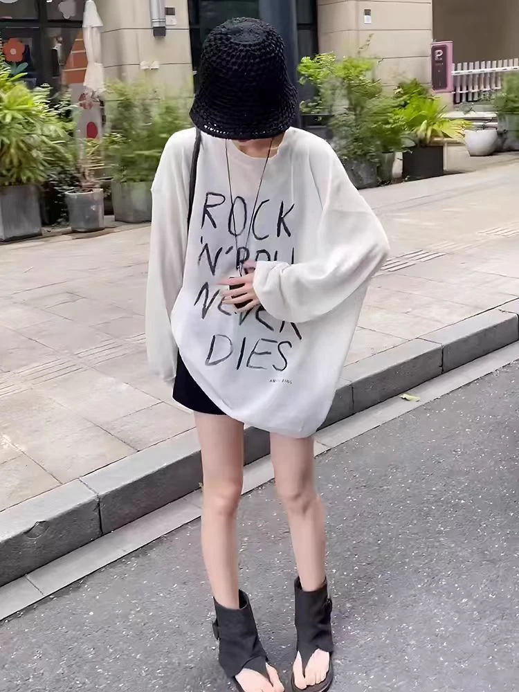 字母款印花套头T恤防晒衫女夏宽松长袖上衣薄款美式复古体恤衫