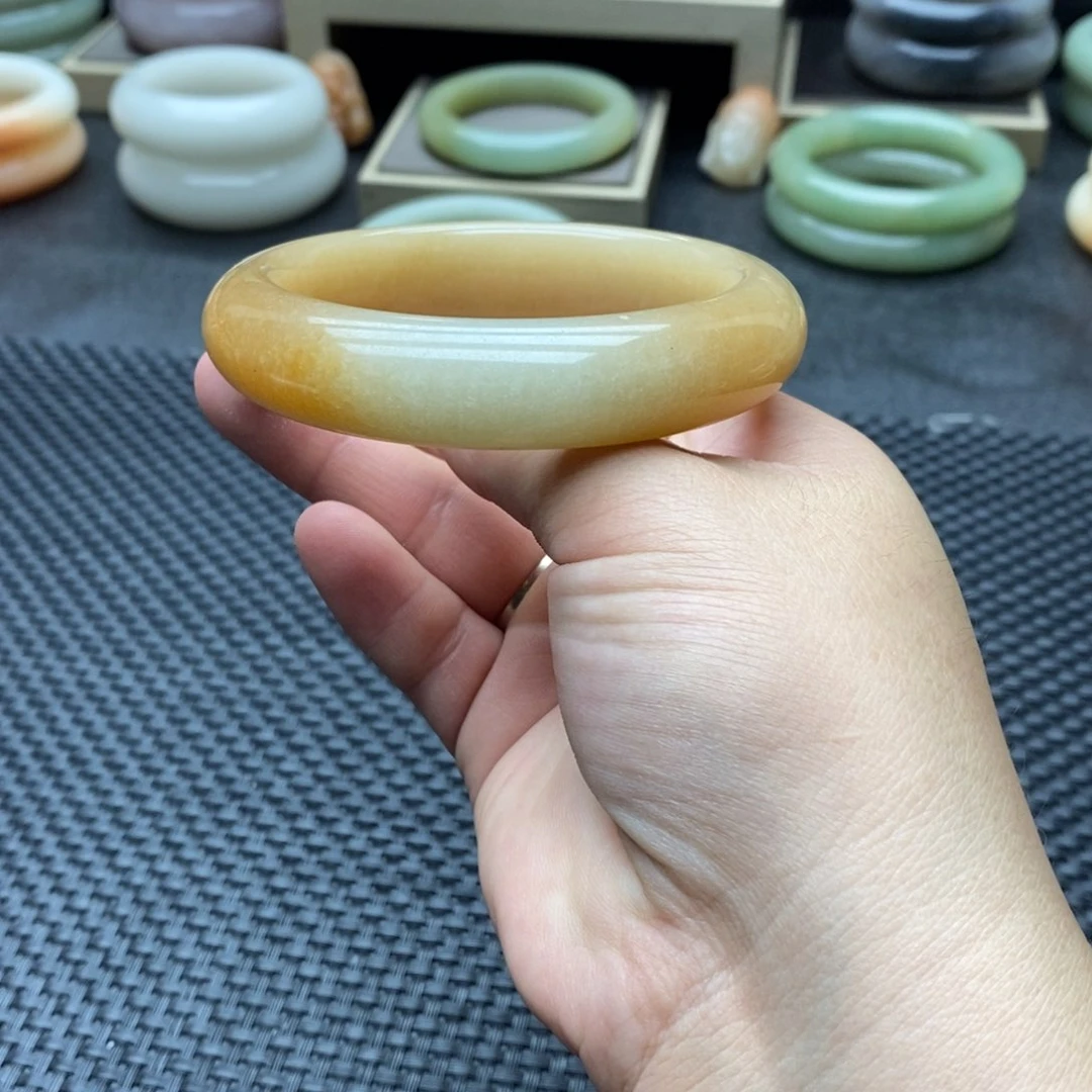 石英质玉（佘太翠）手镯合金