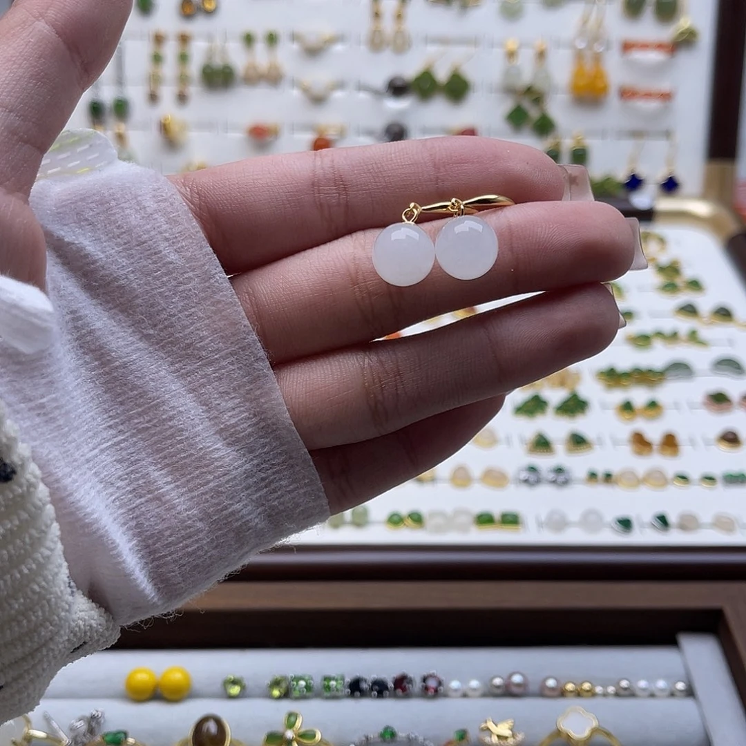 未镶嵌和田玉耳饰