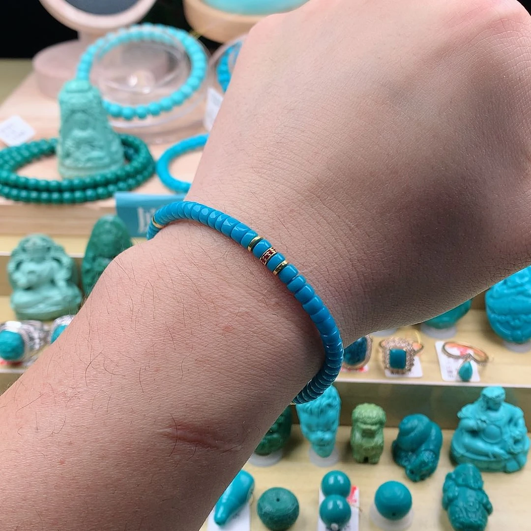 绿松石颈饰未镶嵌