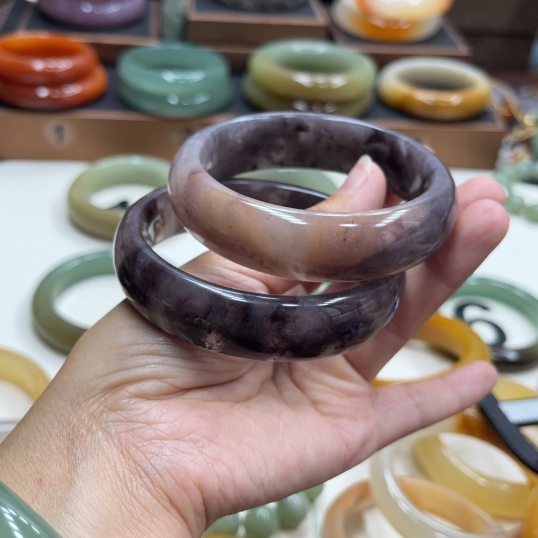 石英岩玉未镶嵌珠宝奇石2