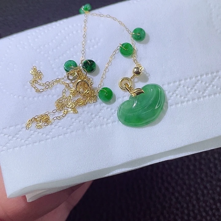 翡翠颈饰18K金镶嵌翡翠