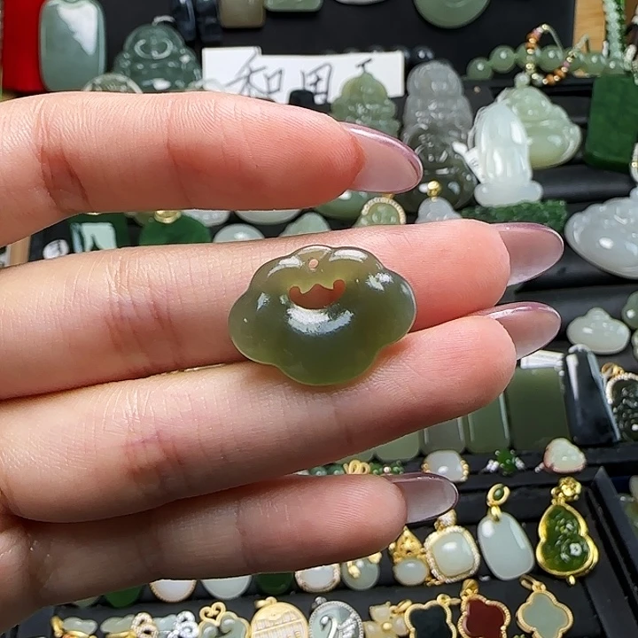 颈饰未镶嵌和田玉