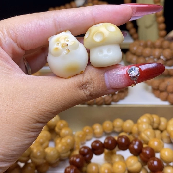 猴头核桃吊坠蘑菇土拨鼠