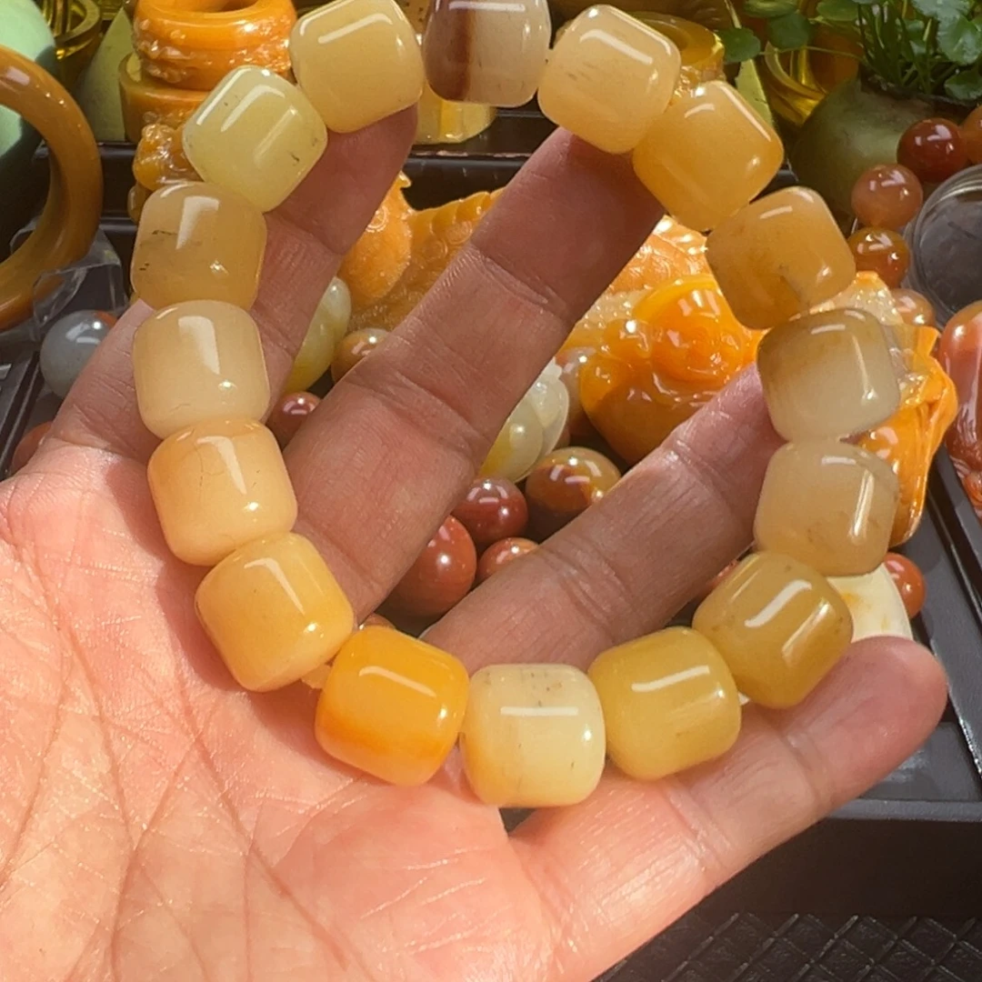 石英质玉未镶嵌颈饰