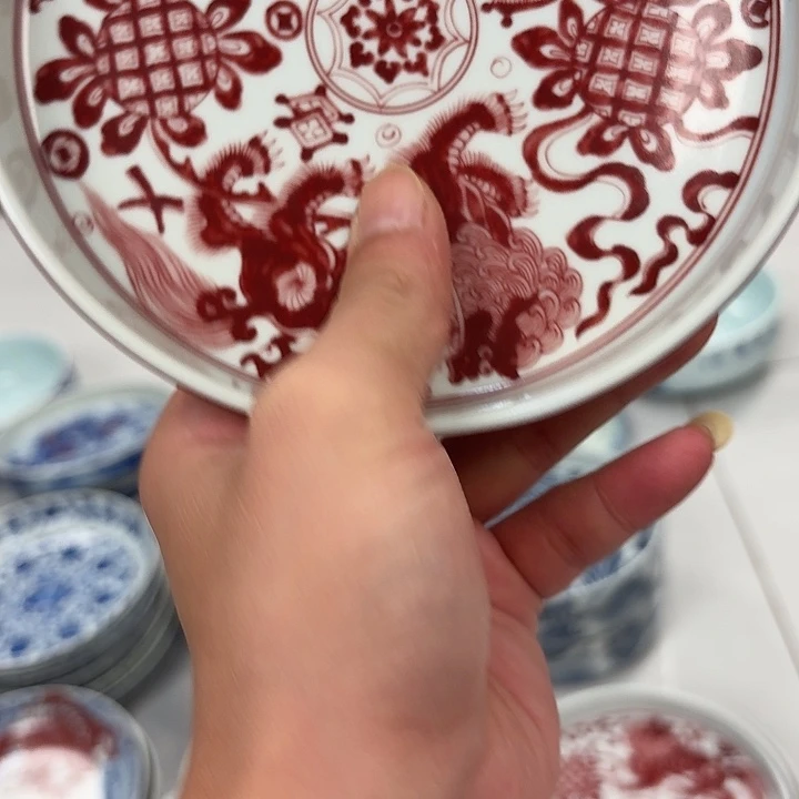 瓷片釉里红狮子大胡乘景德镇
