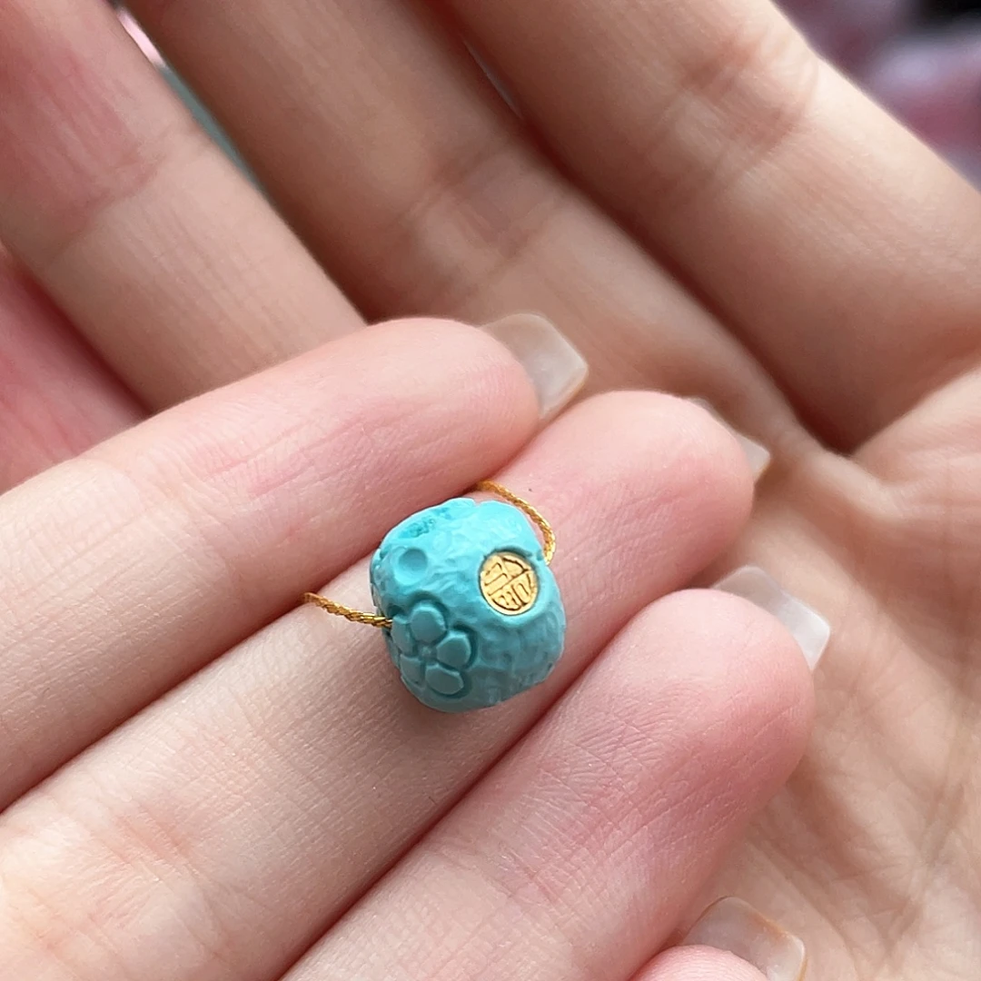 绿松石未镶嵌颈饰