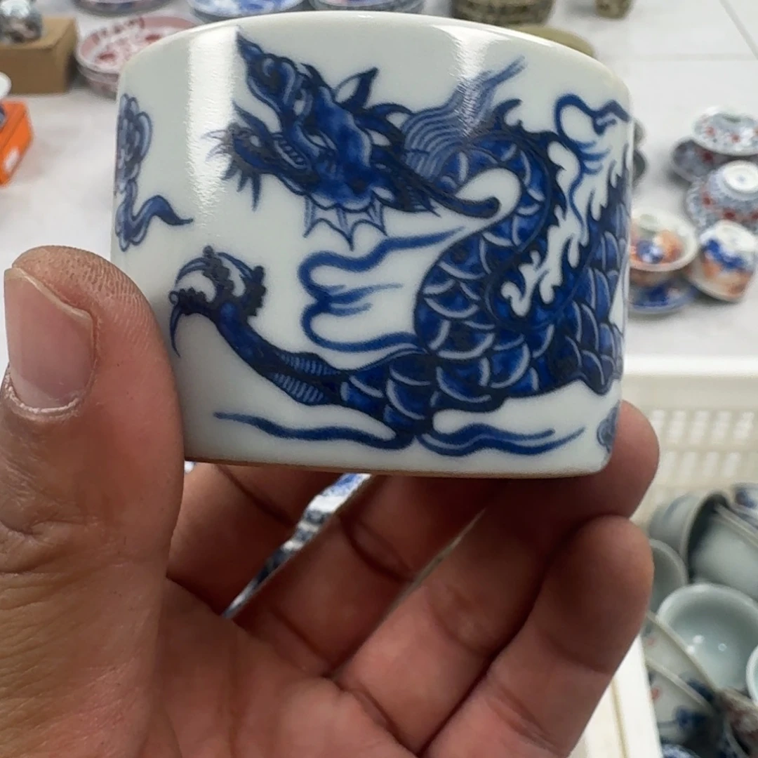 摆件青花铠甲龙小直口杯