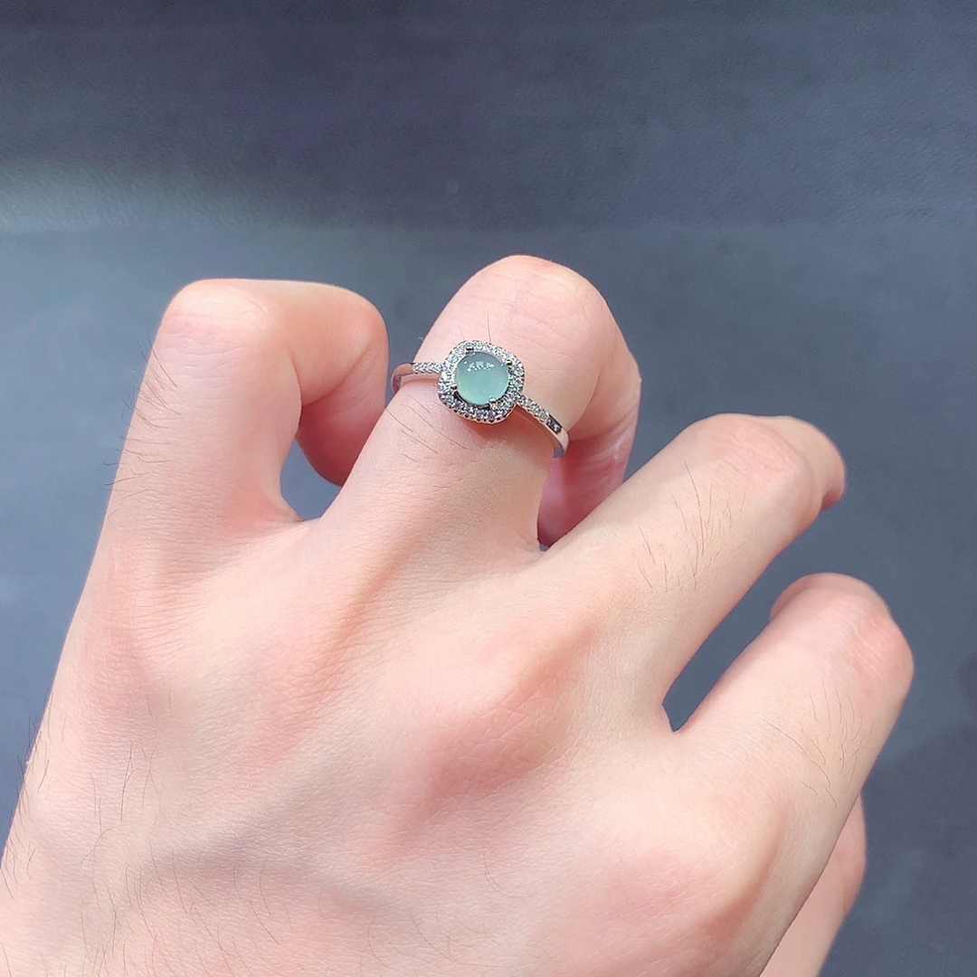 翡翠戒指未镶嵌翡翠