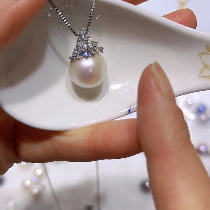 淡水珍珠白珠银色冰雪女王吊坠未镶嵌