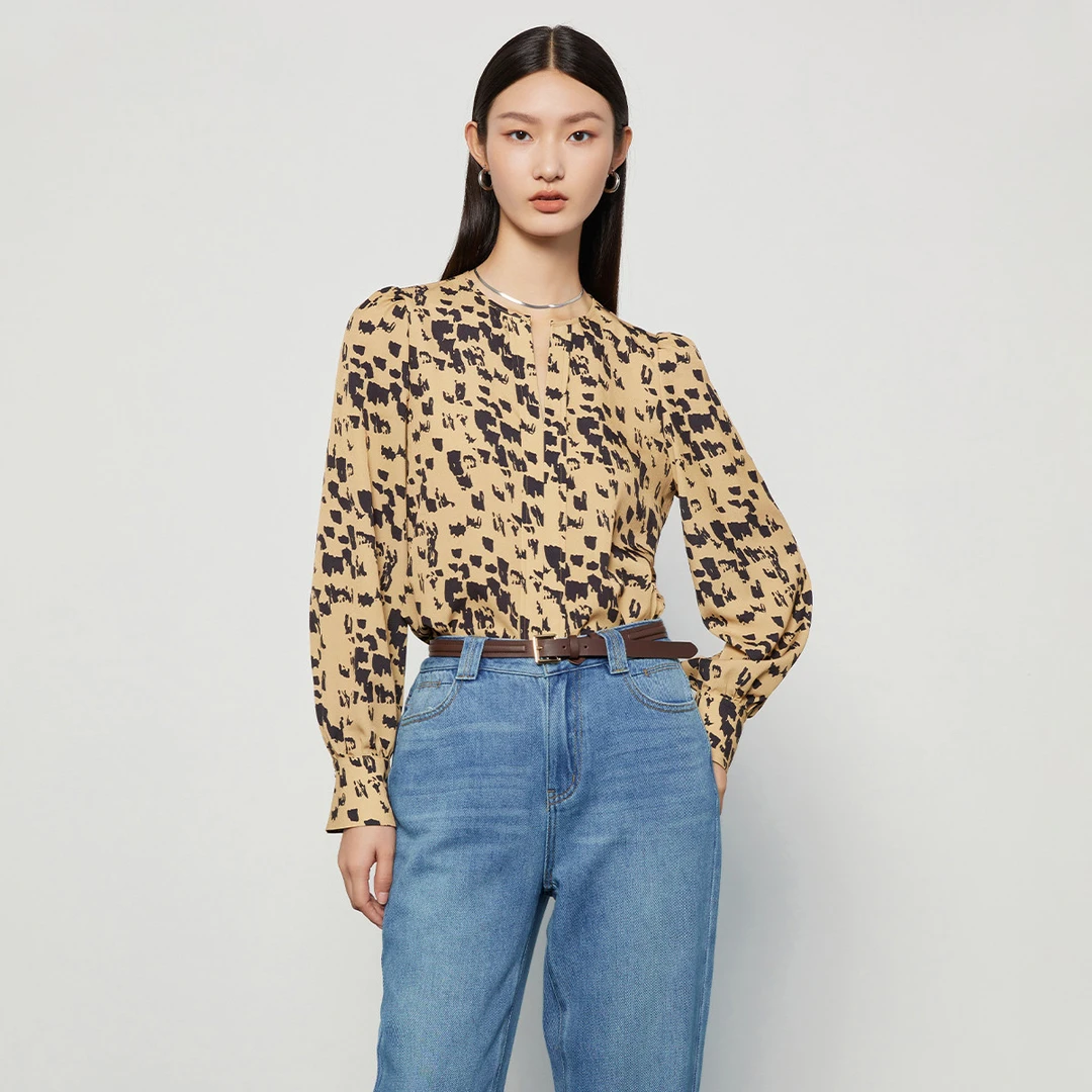 简约圆领衬衫女秋季时尚印花打揽设计感百搭长袖衬衣