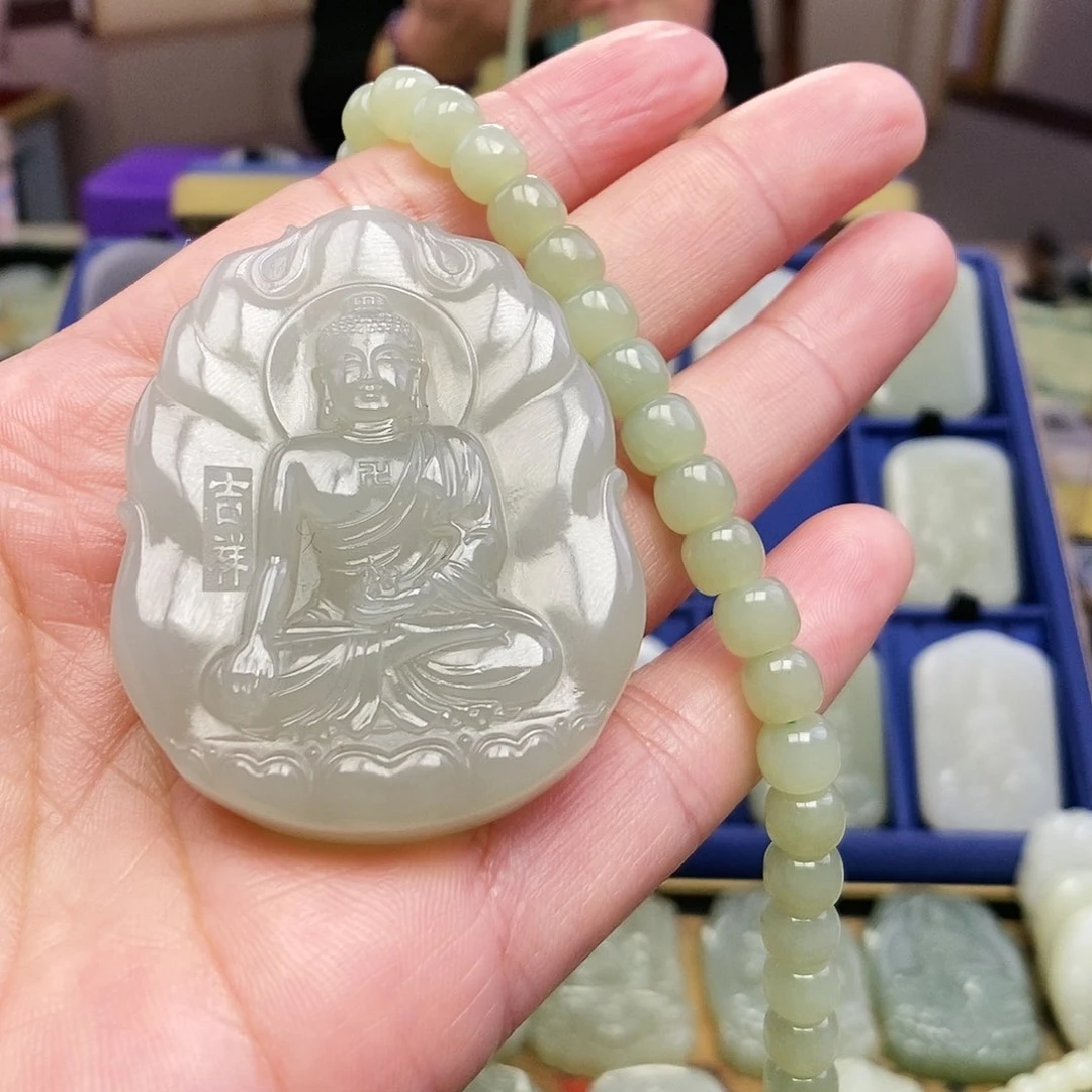 和田玉颈饰未镶嵌往***?