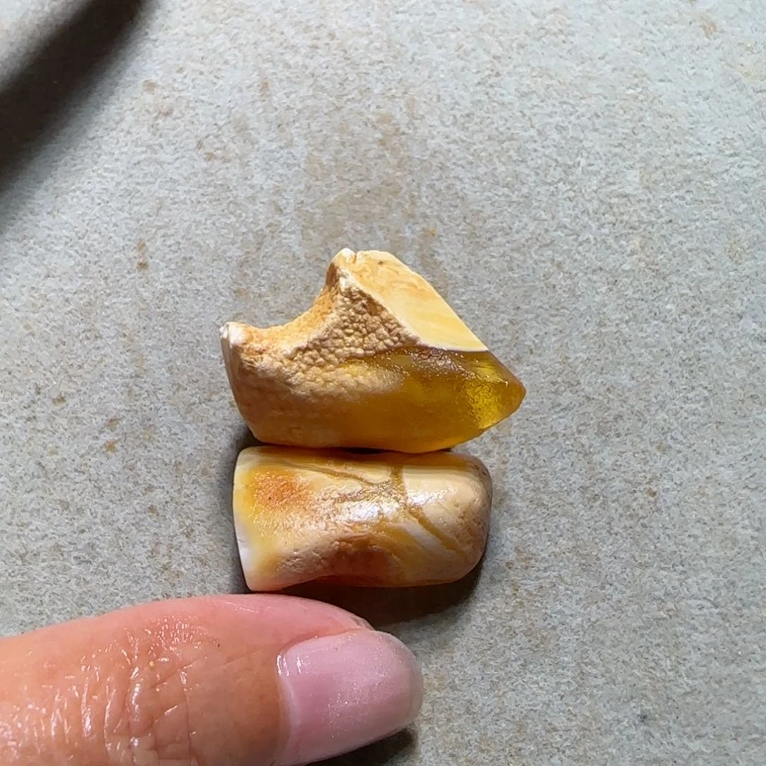 未镶嵌定制琥珀爱****鱼专拍