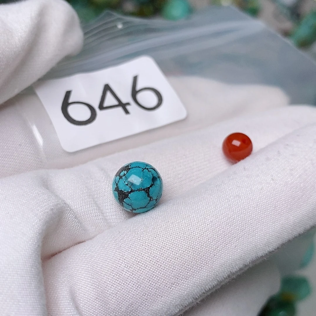 南红玛瑙未镶嵌珠宝奇石