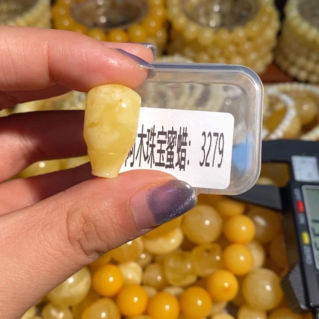 琥珀未镶嵌珠宝奇石3279