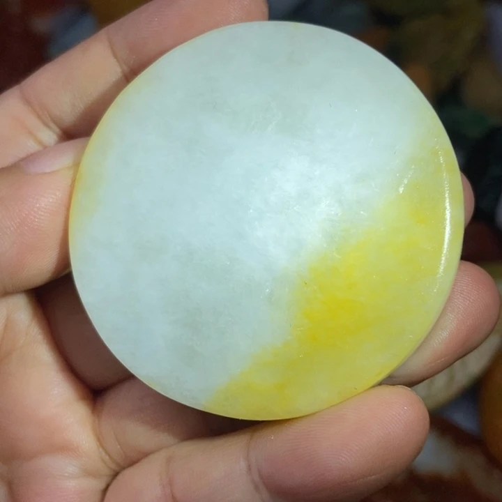 翡翠挂件未镶嵌缅甸翡翠