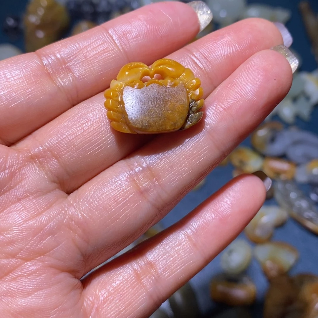 计***凝和田玉未镶嵌颈饰