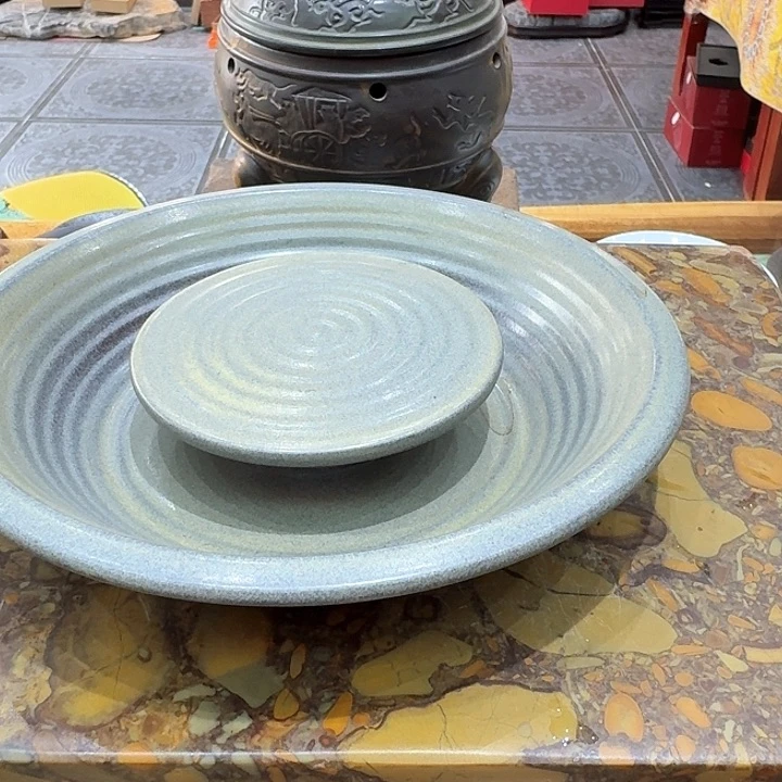 大壶承一个，瓷。。。品茗