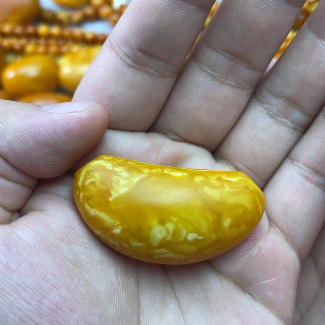 琥珀未镶嵌吊坠(不含链)