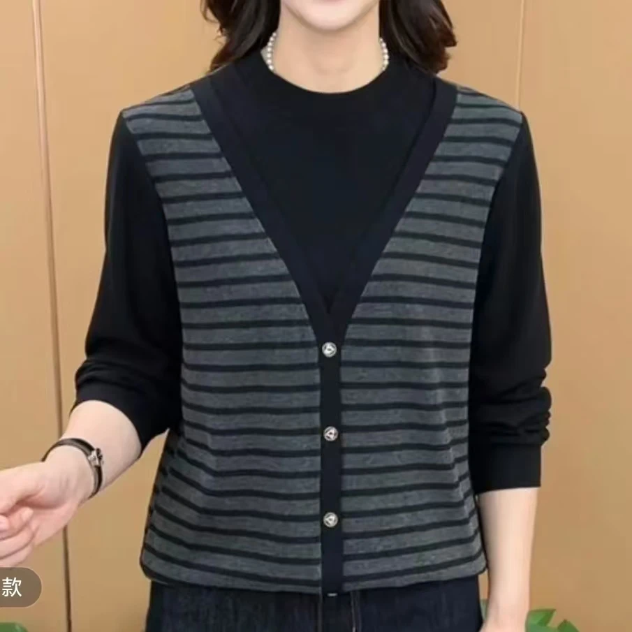 2025秋季新款时尚圆领条纹假两件洋气妈妈装休闲百搭长袖上衣