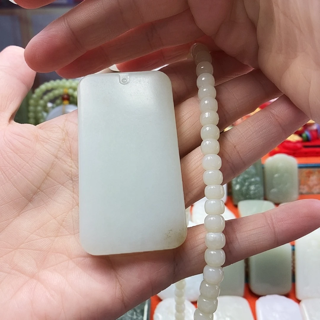 老***楞和田玉未镶嵌颈饰