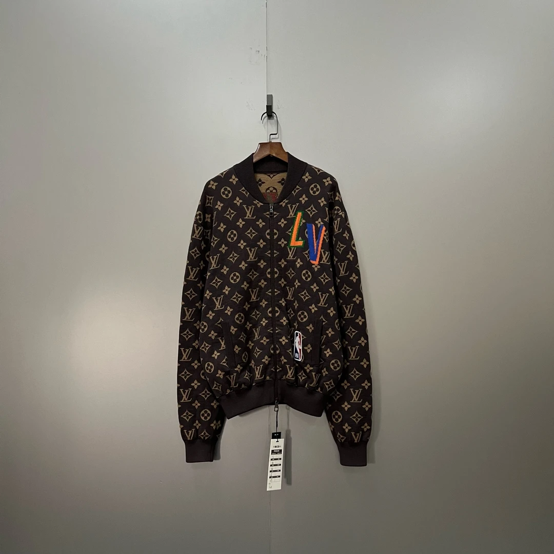 95新 LouisVuitton/路易威登  棕色满印老花拉链夹克 S码bc001268