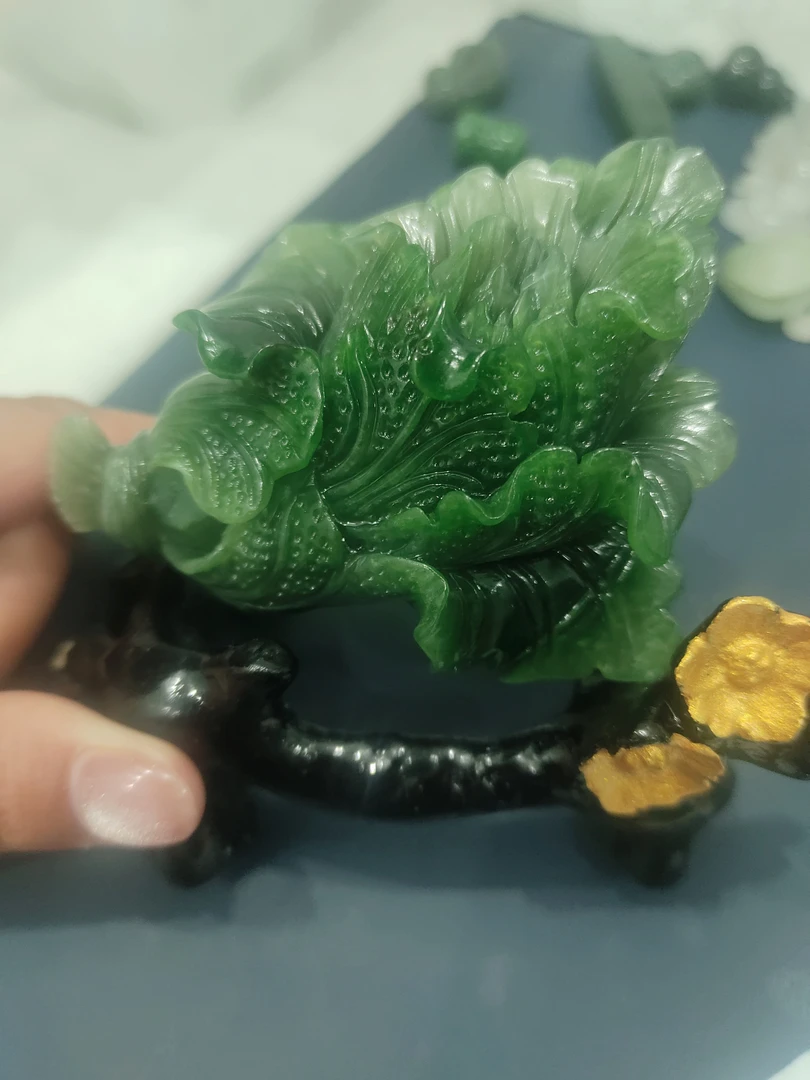 和田玉碧玉白菜摆件
