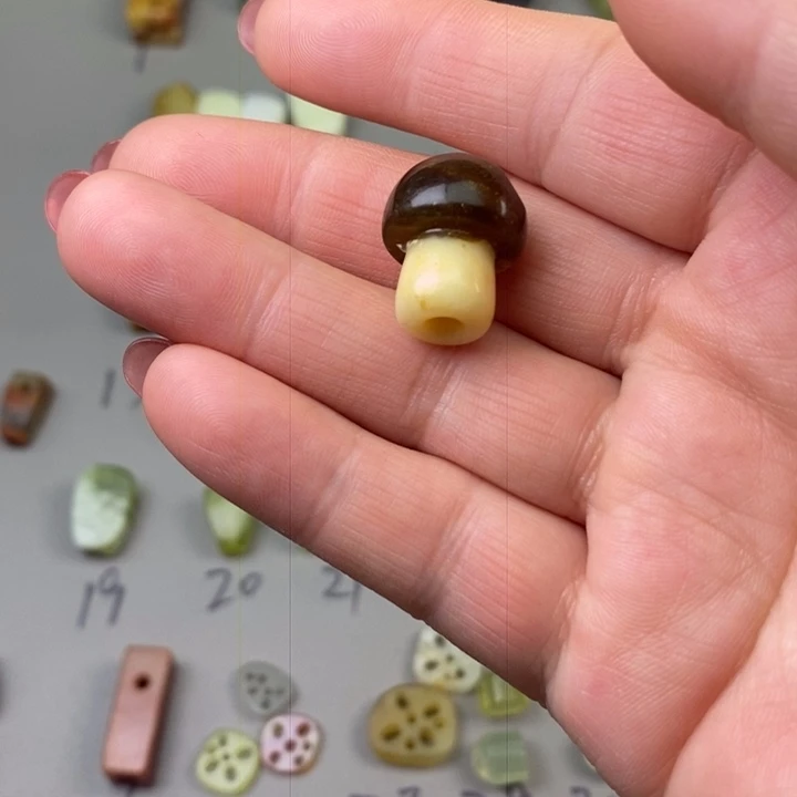 无***子蛇纹石玉未镶嵌百搭款配饰