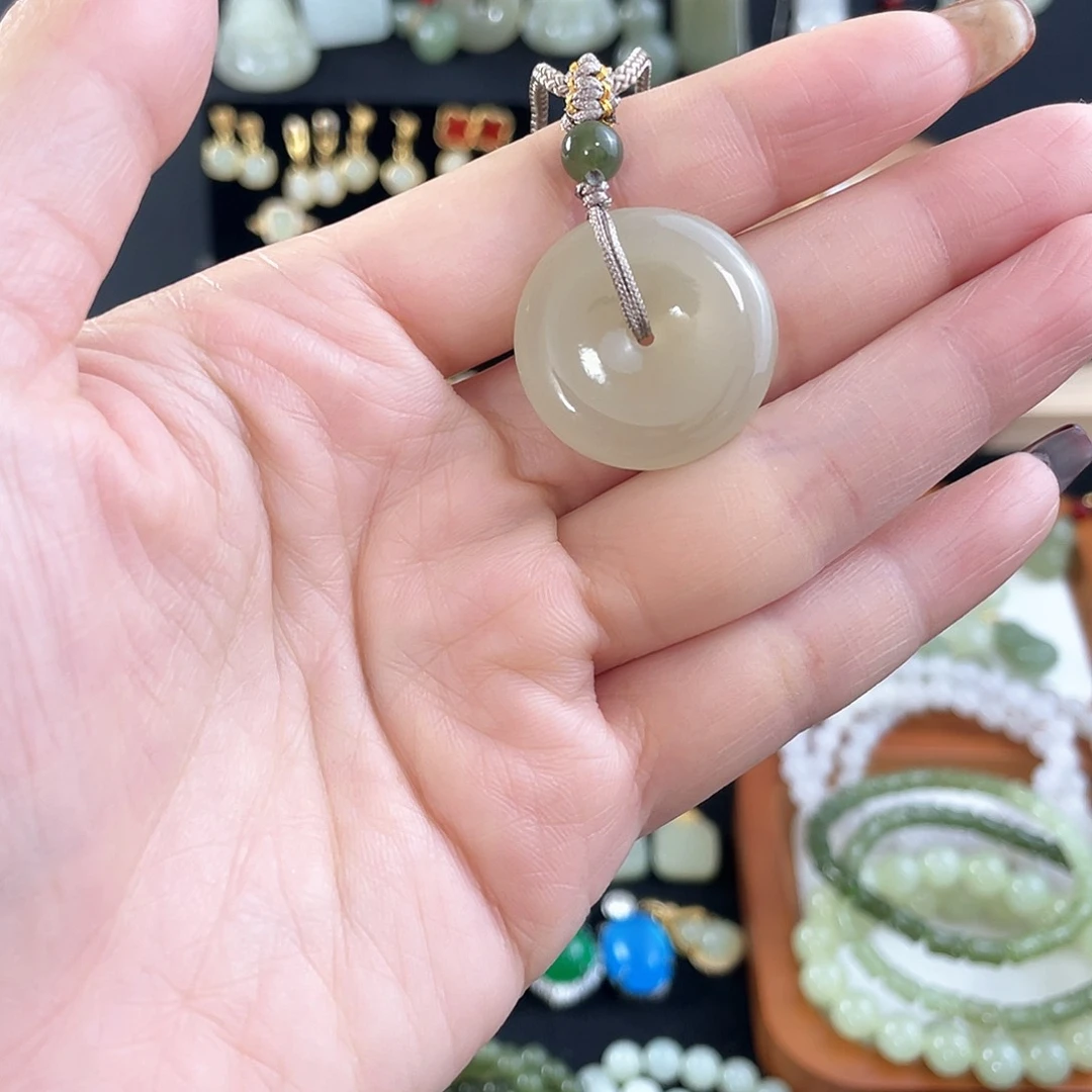 和田玉挂件未镶嵌