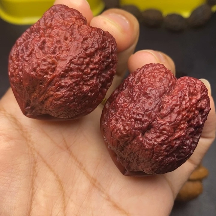 文玩核桃吊坠43尺鱼子金蟾