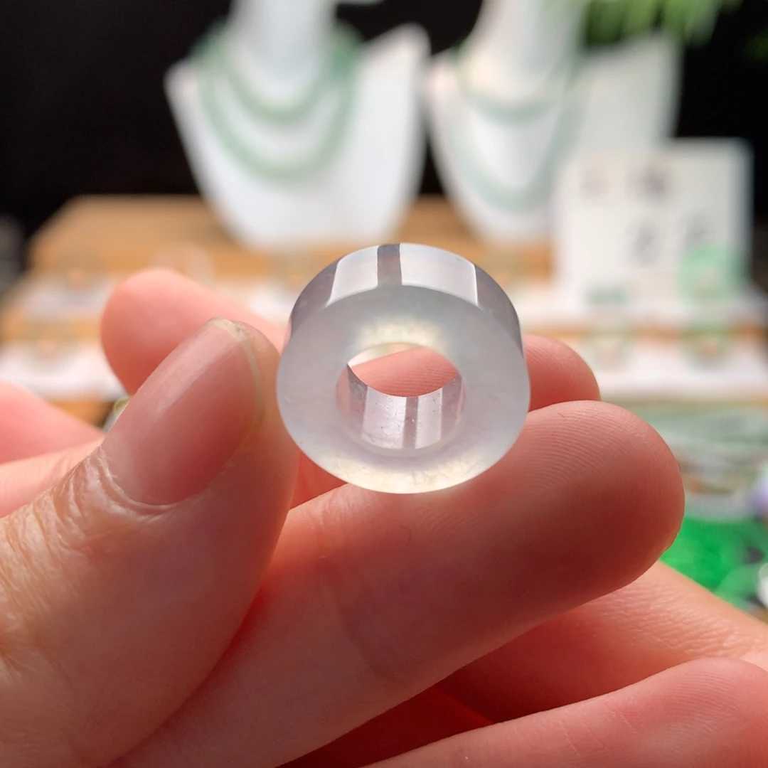 翡翠未镶嵌颈饰天然缅甸A货翡翠