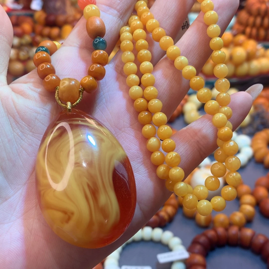 【闪购商品】蜜蜡吊坠(赠链)未镶嵌