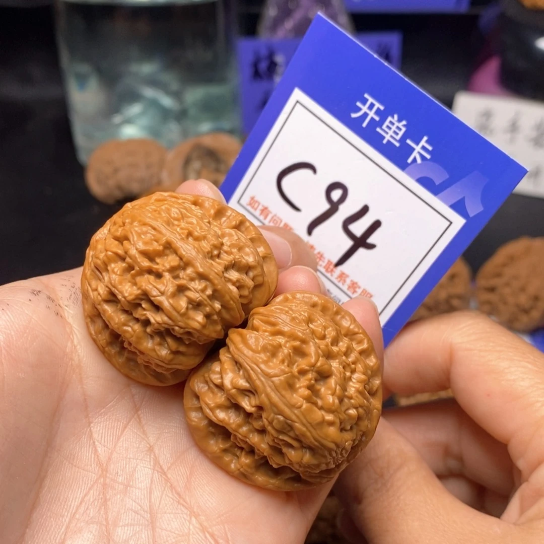 文玩核桃把件?**?36白狮子c94