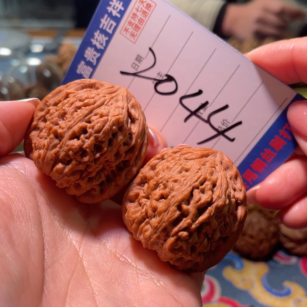 核桃把件38左右涿鹿南将石红皮竖拉丝蚂蚁