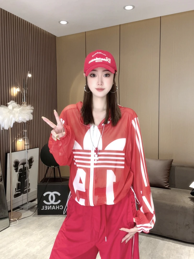LL9090-1【印花19】夏季新款时尚印花连帽广场舞服装女款