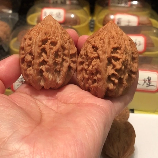 文玩核桃把件大沽石